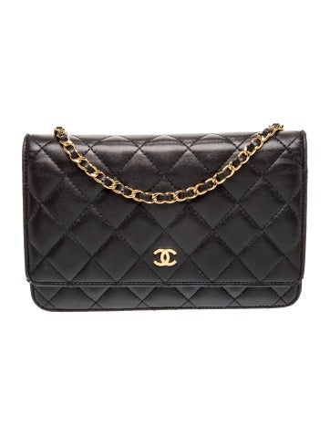 Classic Quilted Wallet On Chain