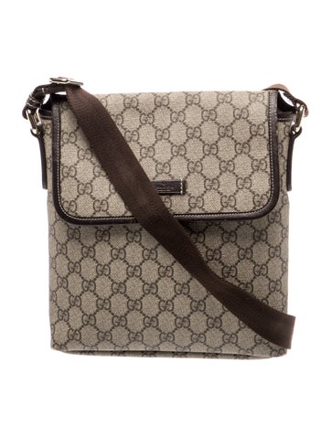 GG Supreme Shoulder Bag