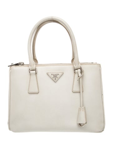 Signature Galleria Double Zip Medium