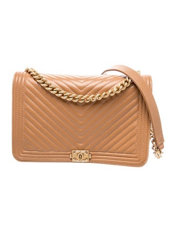 Chevron Boy Wallet On Chain