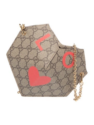 Chain-Link Love Heart