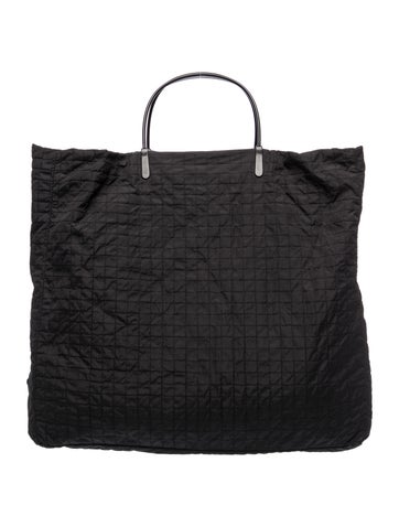 Enameled Metal Triangle Grid-Quilted Tessuto