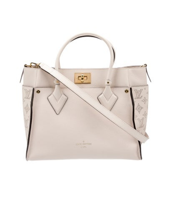 Louis Vuitton Vuitton Lv Monogram On My Side Mm