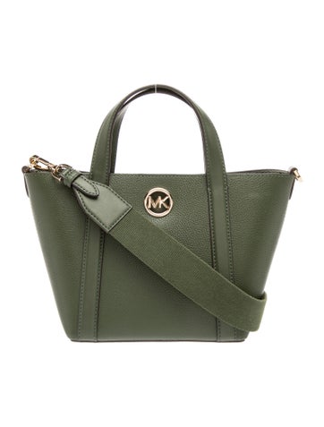 Signature Shoulder Bag