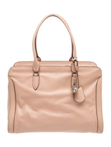 Skull Shoulder Bag