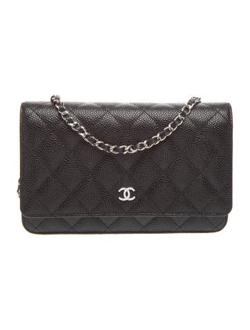 Quilted Caviar Classic Wallet on Chain w/Tags