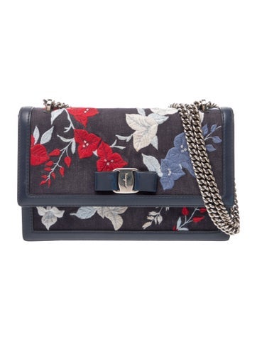 Vara Bow Clutch