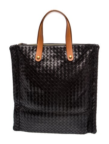 Bottega Veneta Intrecciato Top Handle Bag Medium