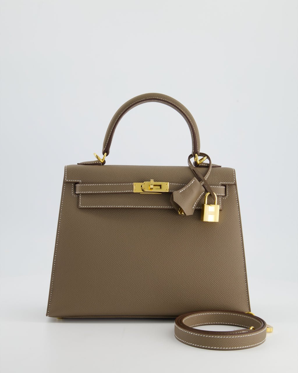 Hermes *HOLY GRAIL* Hermès Kelly 25 Sellier Bag in Etoupe Epsom Leather and Gold Hardware