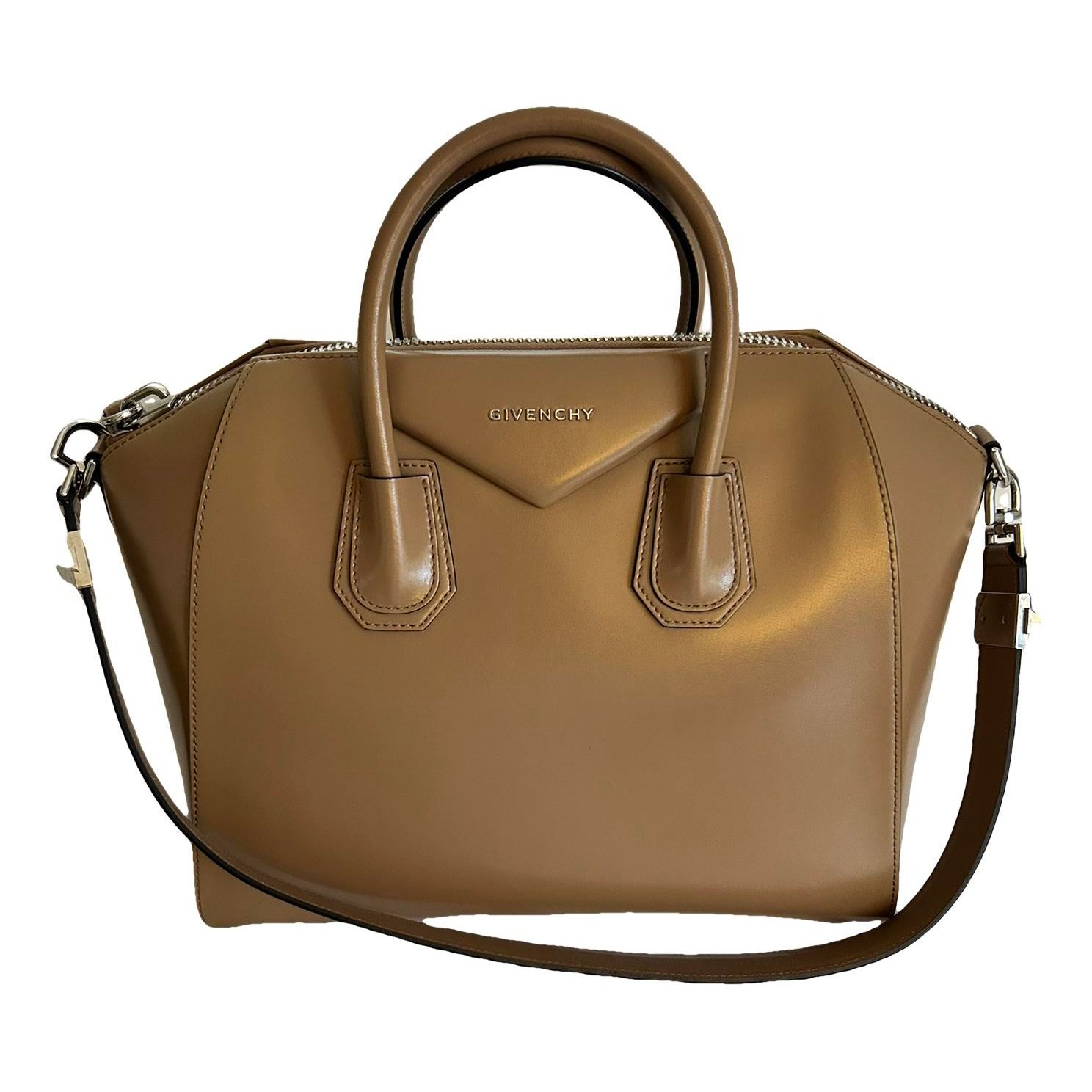 Antigona leather handbag