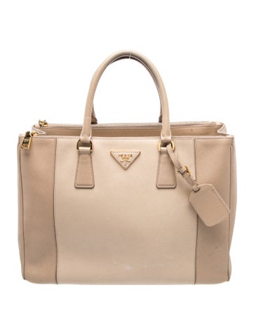 Saffiano Leather Galleria Double Zip Large