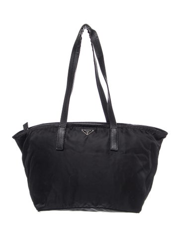 Vela Nylon Shoulder Bag