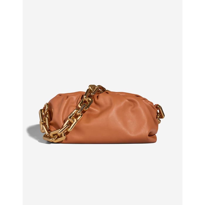 Bottega Veneta 
		Chain Pouch Large Calf Teak    
