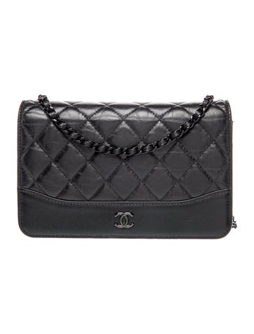 So Black Gabrielle Wallet on Chain
