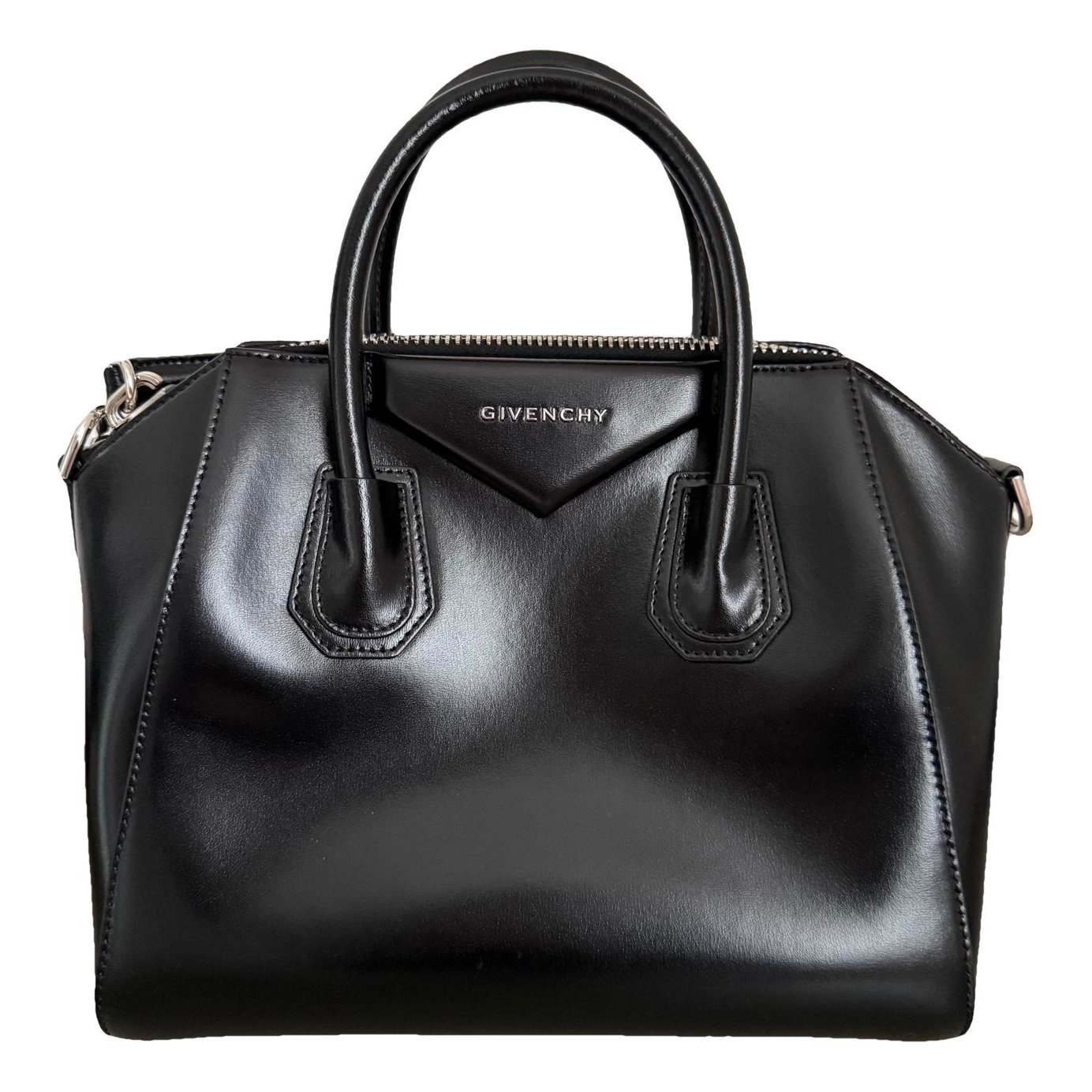 Antigona leather handbag