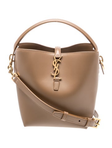 Leather Le 37 Bucket Bag Medium