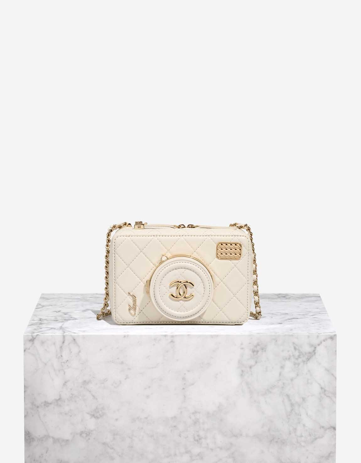 
		Camera Bag Lamb White    