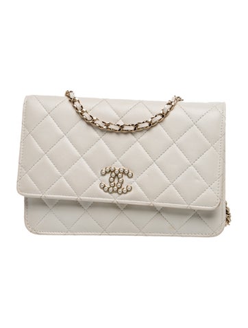 Faux Pearl CC Wallet On Chain w/Tags