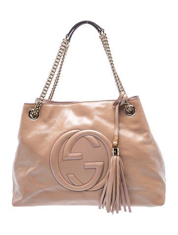 Interlocking G Pebbled Medium Soho Chain Shoulder Bag Medium