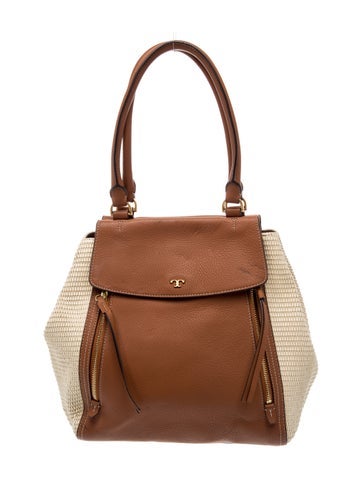 Signature Shoulder Bag