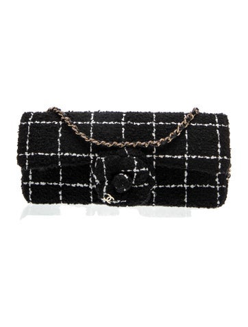 E/W Tweed Camellia Flap Bag