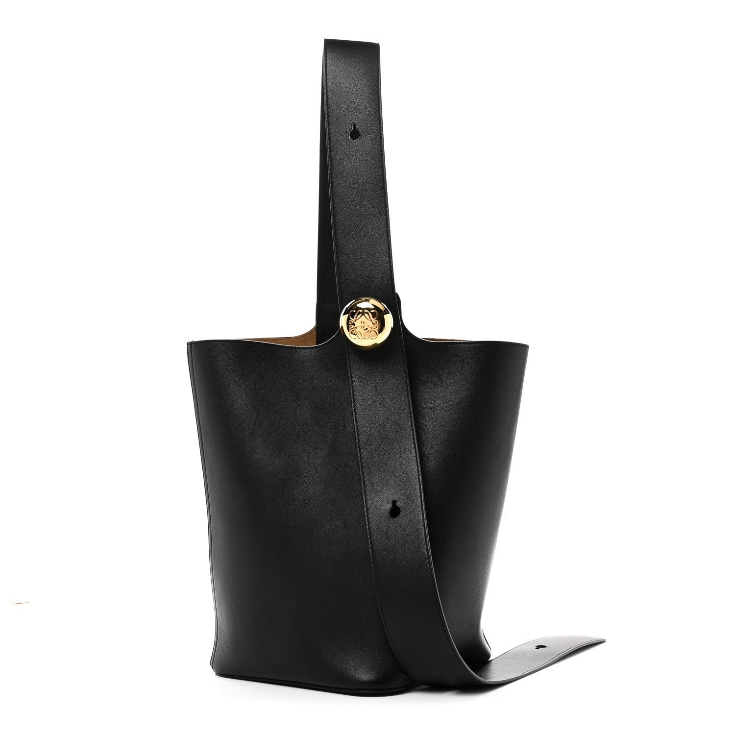 Loewe Smooth Calfskin Medium Pebble Bucket Bag Black