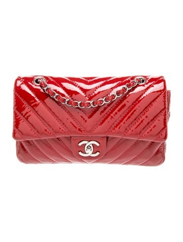 Medium Chevron Classic Single Flap Bag