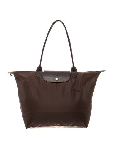 Signature Shoulder Bag