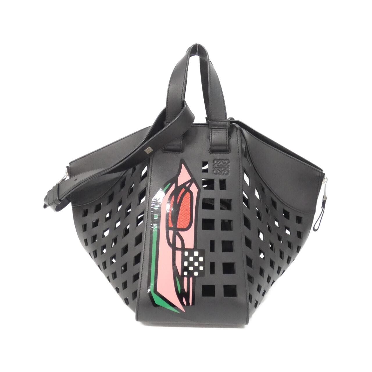 Loewe Loewe Hammock 387 66XT38 Shoulder Bag