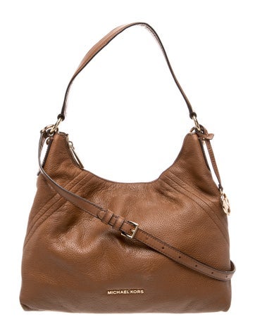 Signature Shoulder Bag