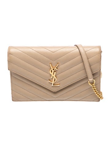 Chevron Clutch 2023