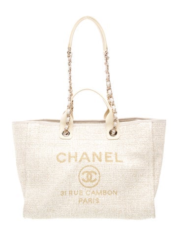 Medium Deauville Shopping Bag