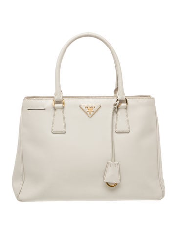 Saffiano Leather Galleria Tote Medium