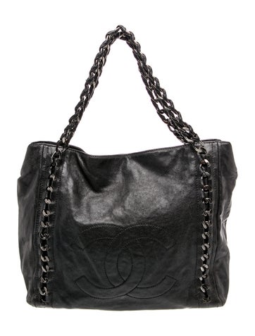 Chanel Chanel Modern Chain Tote