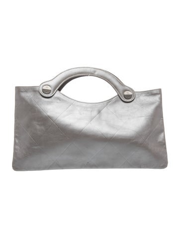 Quilted Embossed Handle Bag