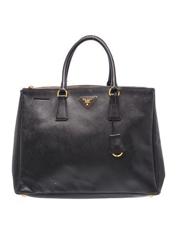 Saffiano Leather Galleria Double Zip Medium