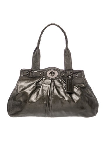 Signature Shoulder Bag