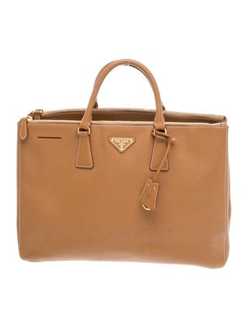 Saffiano Leather Galleria Double Zip Large