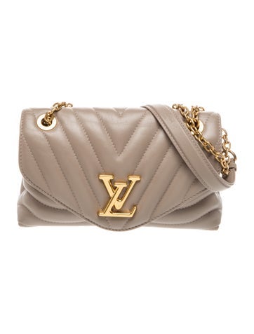 Taurillon Leather New Wave Chain Bag MM