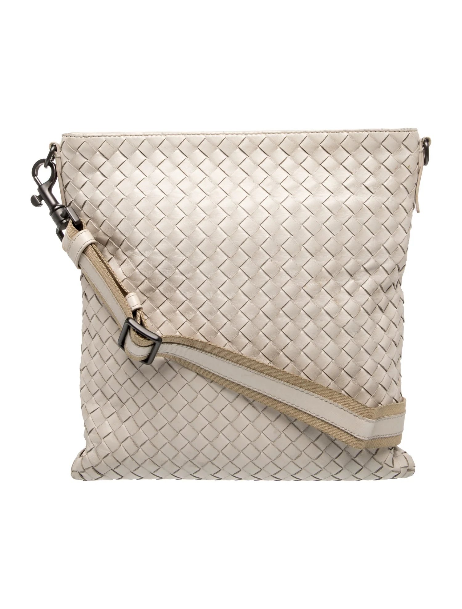 Bottega Veneta Leather Messenger Medium