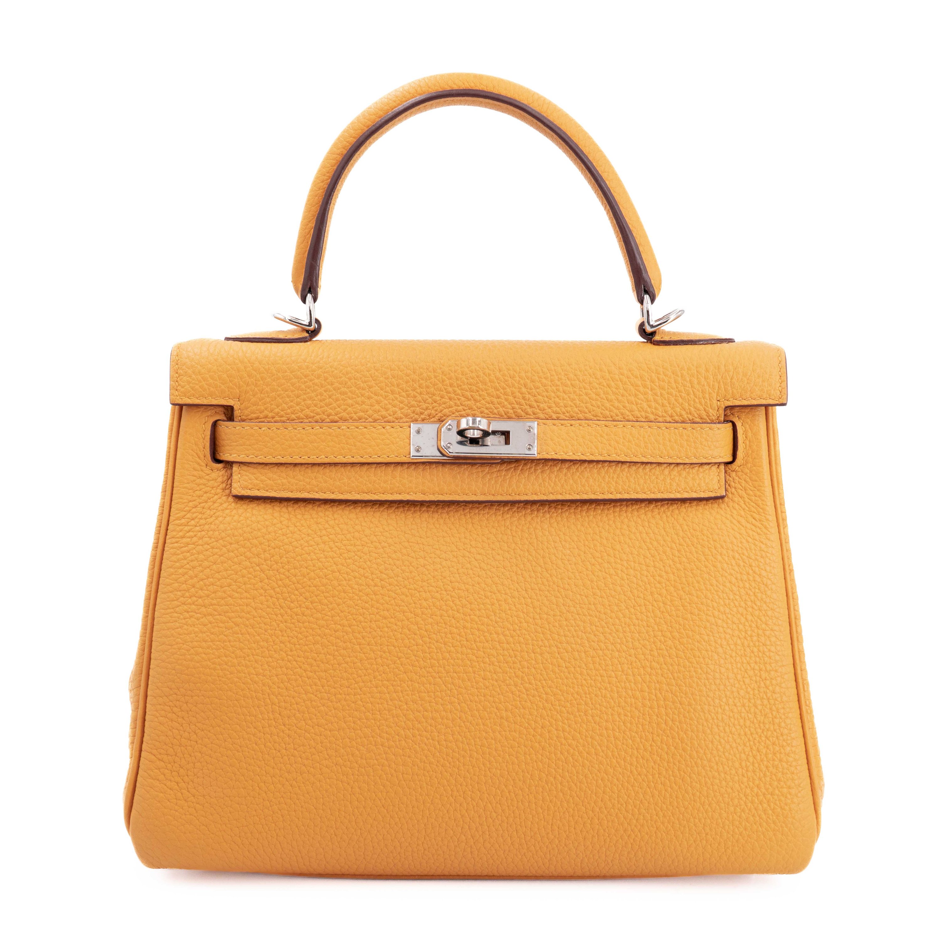 Very Good ( Rank A) HERMÈS Kelly 25 Jaune Ambre (9D) Togo Palladium hardware C (2018)
