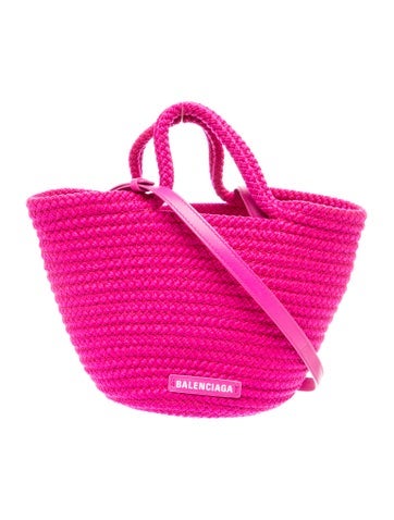 Signature Shoulder Bag