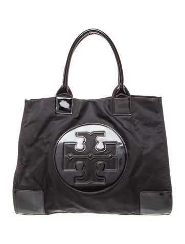 Signature Shoulder Bag