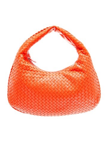 Interlocking CC Veneta Hobo Medium
