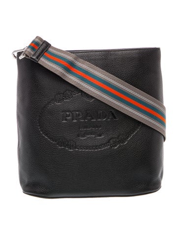 Signature Shoulder Bag