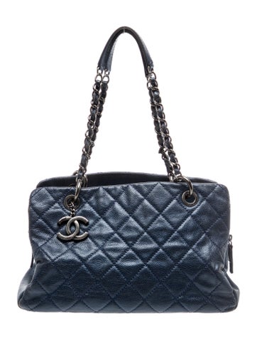 Small Chic Shopping Tote