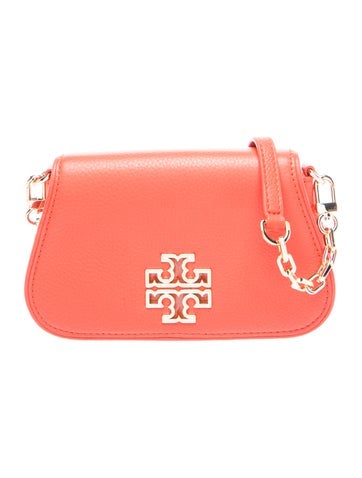 Signature Shoulder Bag