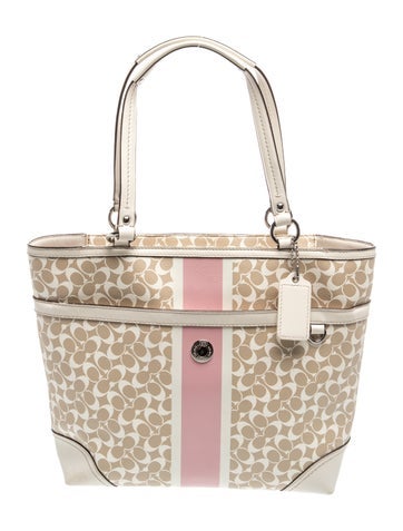 Signature Shoulder Bag