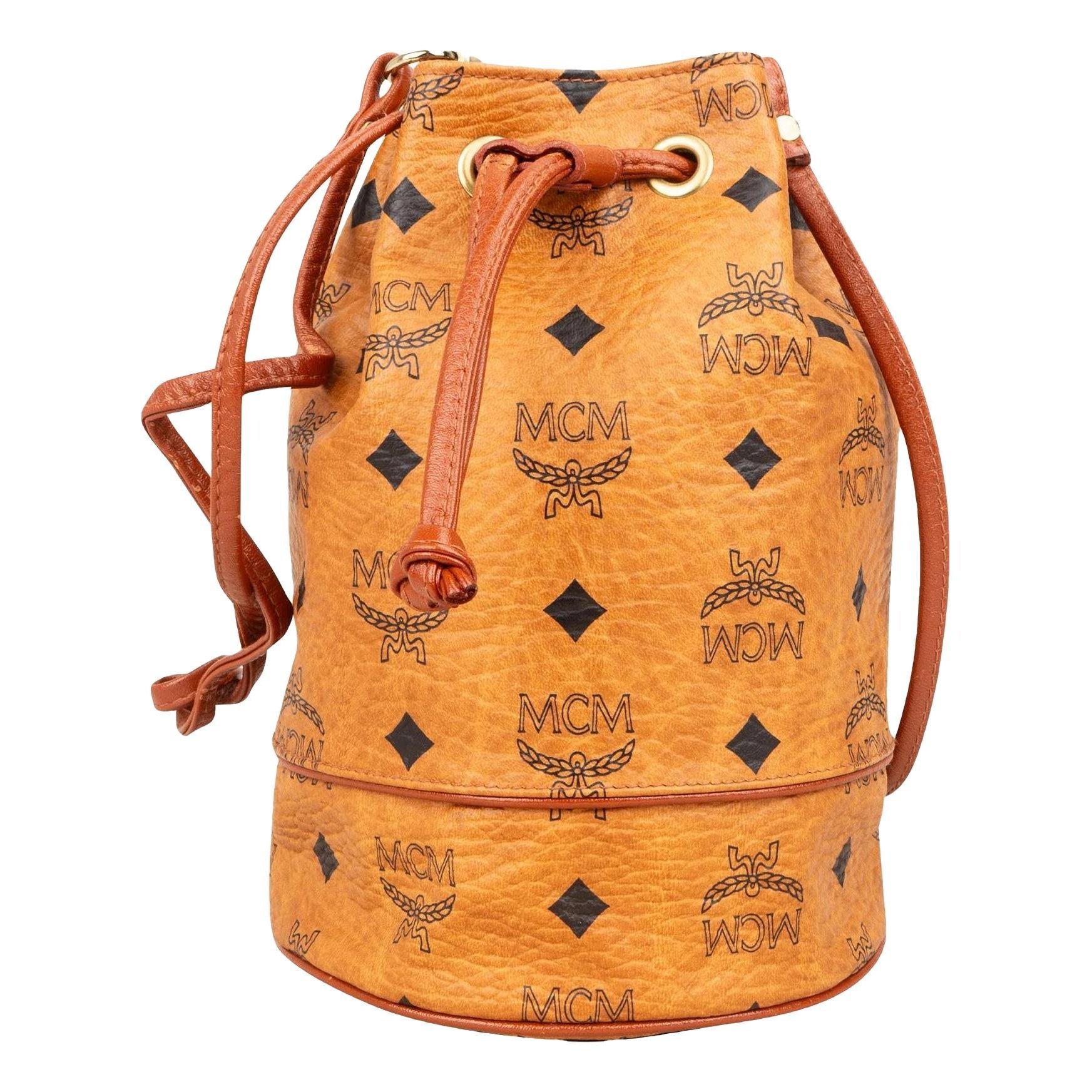 Heritage Drawstring leather crossbody bag