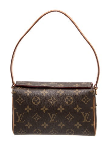 LV Monogram Recital